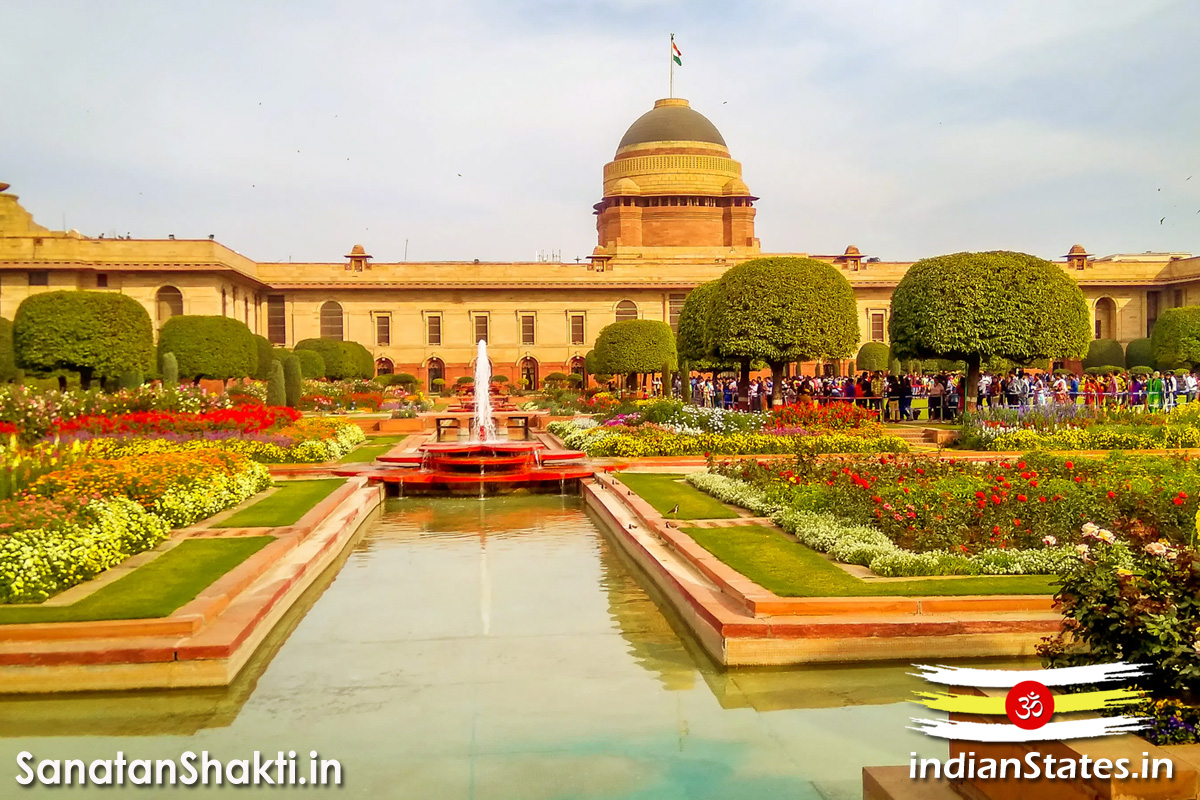 Amrit Udyan (old Name Mughal Garden) Rashtrapati Bhavan, Delhi